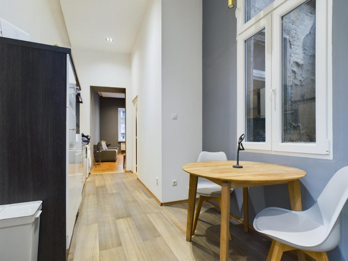 Gray Stylish Central Apartment Budapeşte Dış mekan fotoğraf